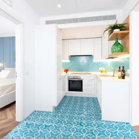 - Seapearl Sorrento